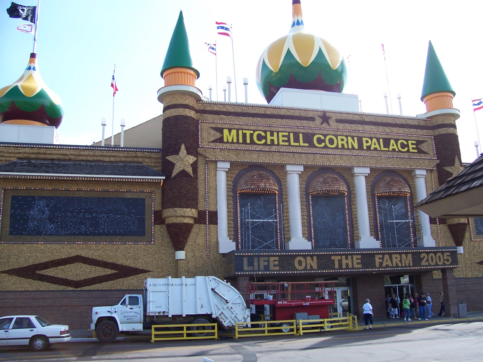 South Dakota: From the Prairie to the Palace
