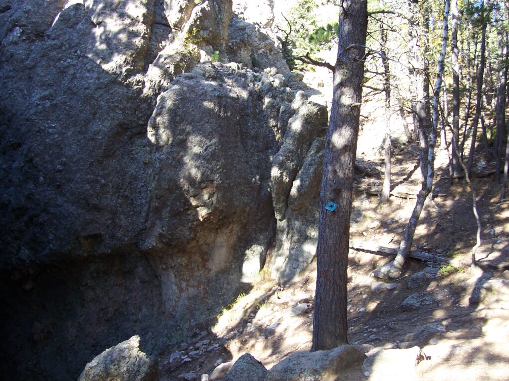 photo-mountain-trail-custer-state-park-sd