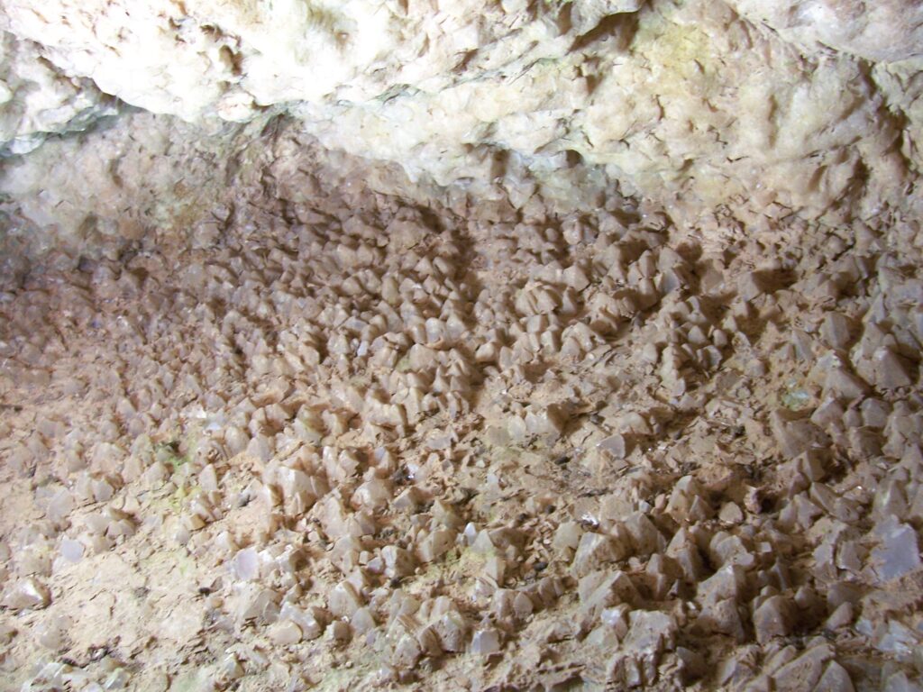 photo-cave-crystals