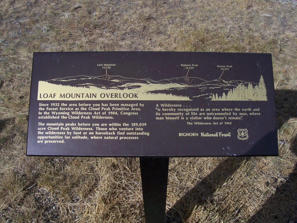 sign-loaf-maountain-overlook