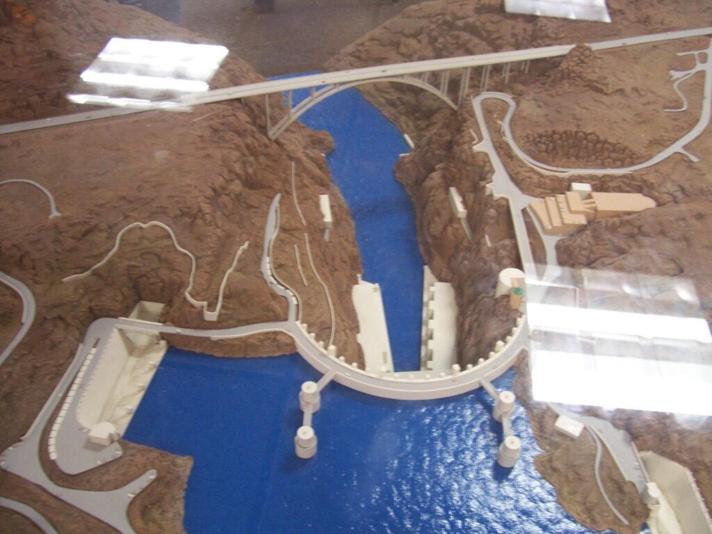 photo-AZ-mock-up-of-future-bridge-bypassing-hoover-dam