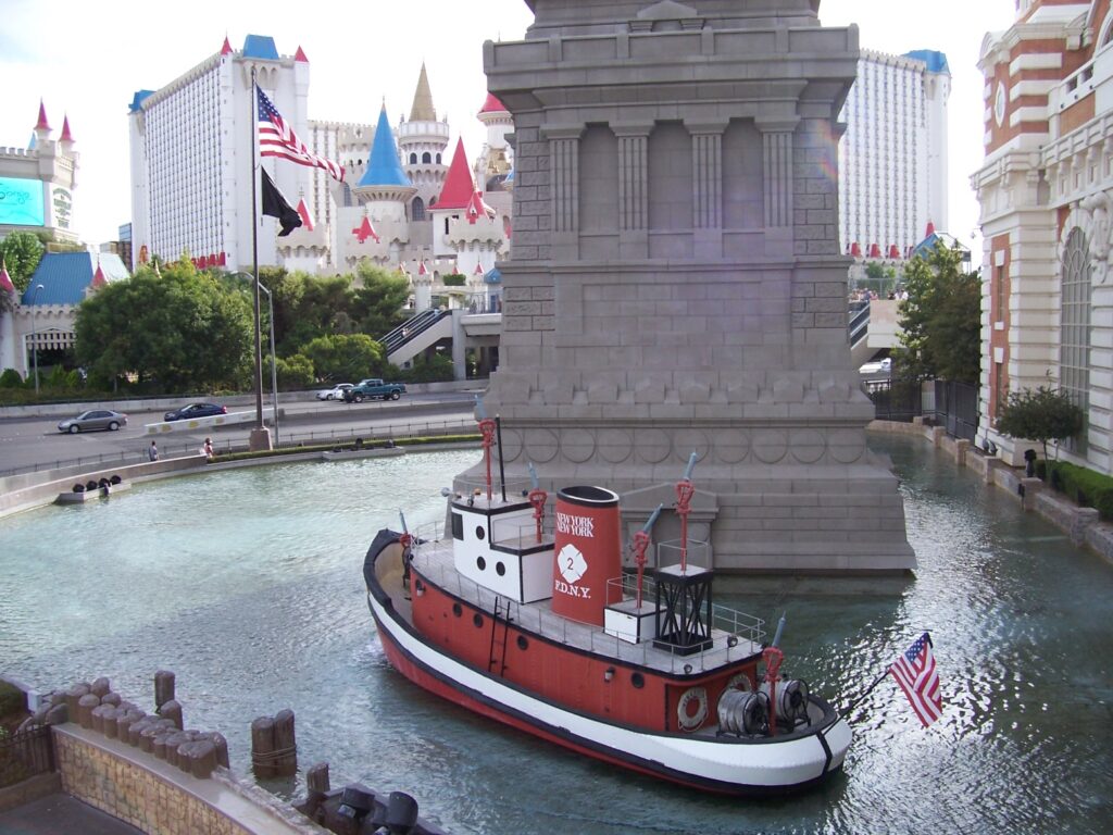 photo-fdny-fireboat-in-las-vegas
