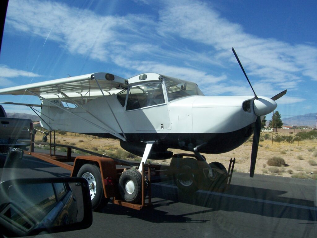 photo-sharing-interstate-with-plane